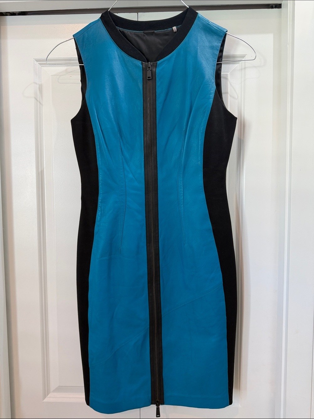 Elie Tahari Teal Dress - 🔥